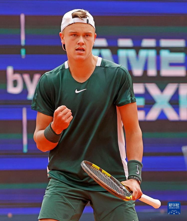 率使球队有 率使球队有