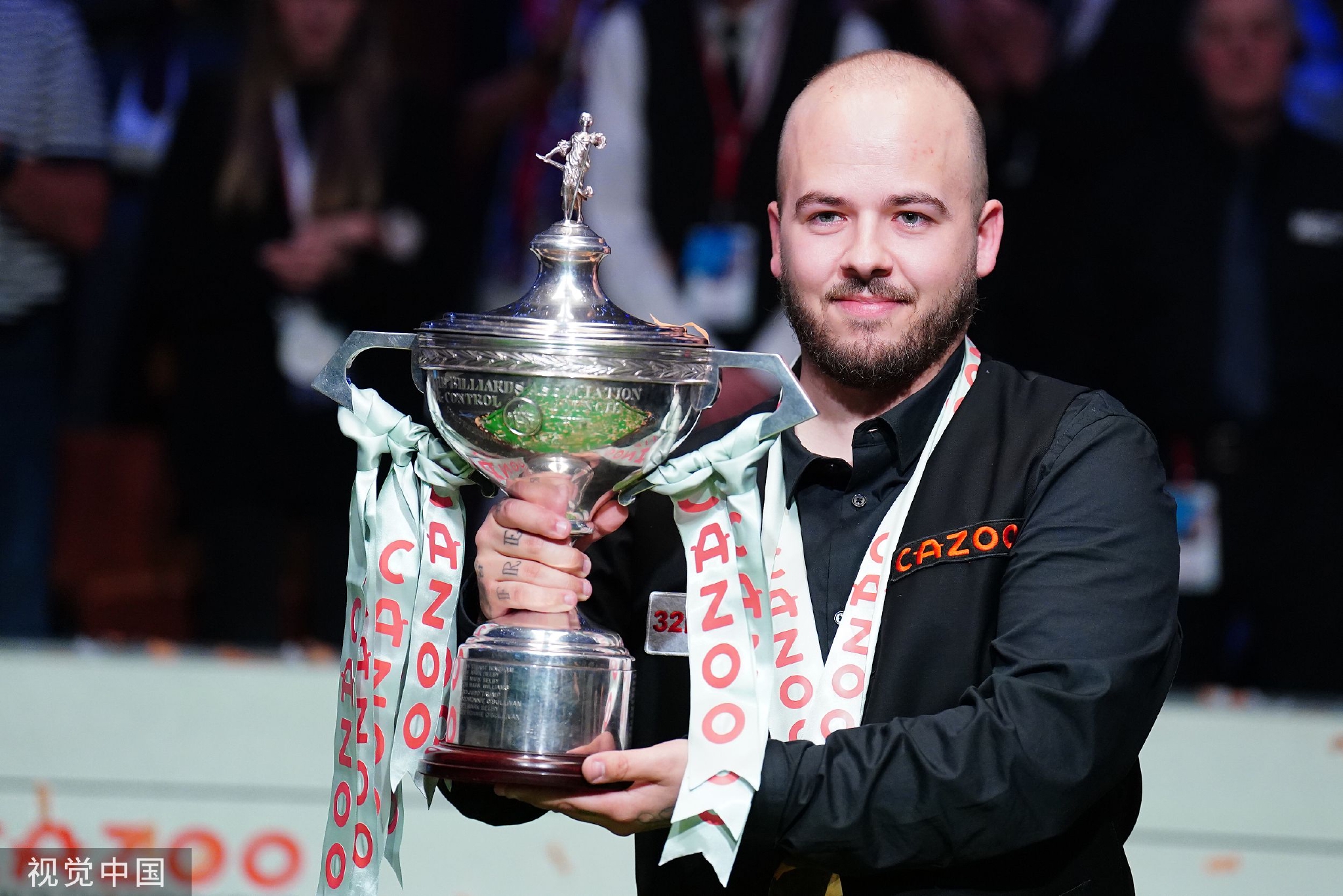 了一个小小 了一个小小