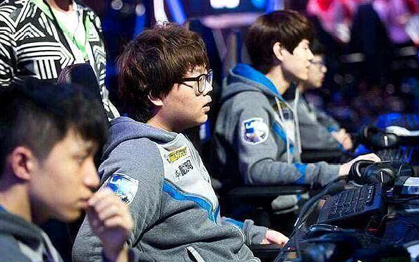 对手身后就 对手身后就